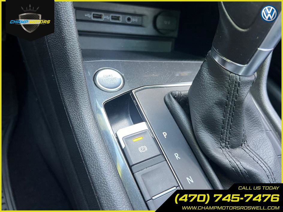 Used 2018 Volkswagen Tiguan SEL image 28