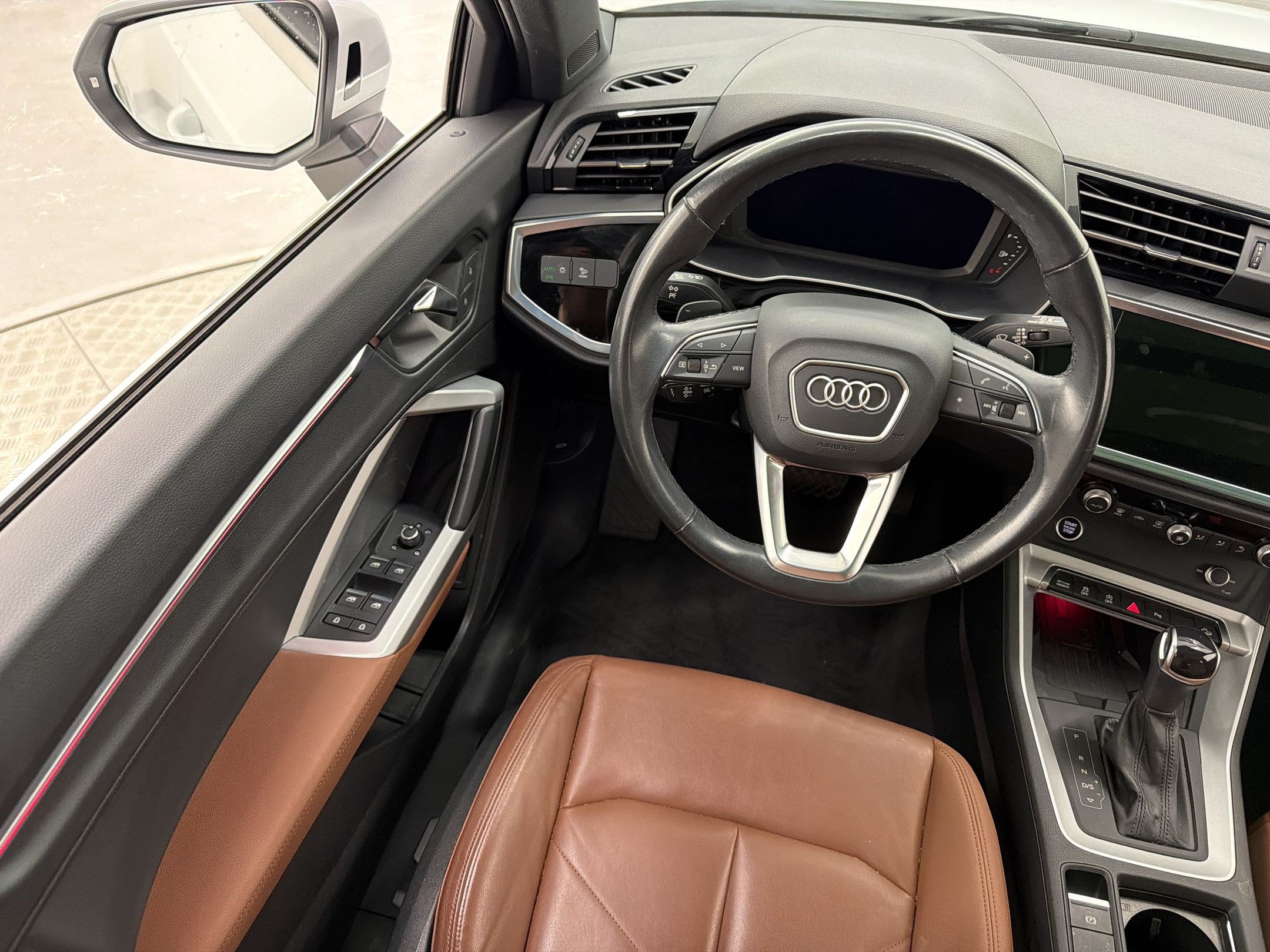Used 2023 Audi Q3 2.0T Premium Plus w/ Premium Plus Package AWD/4WD image 32