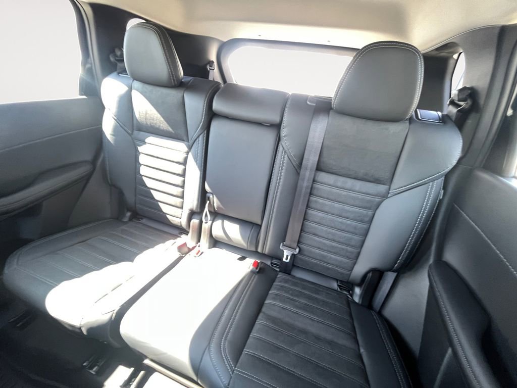 New 2026 Mitsubishi Outlander SE FWD image 13