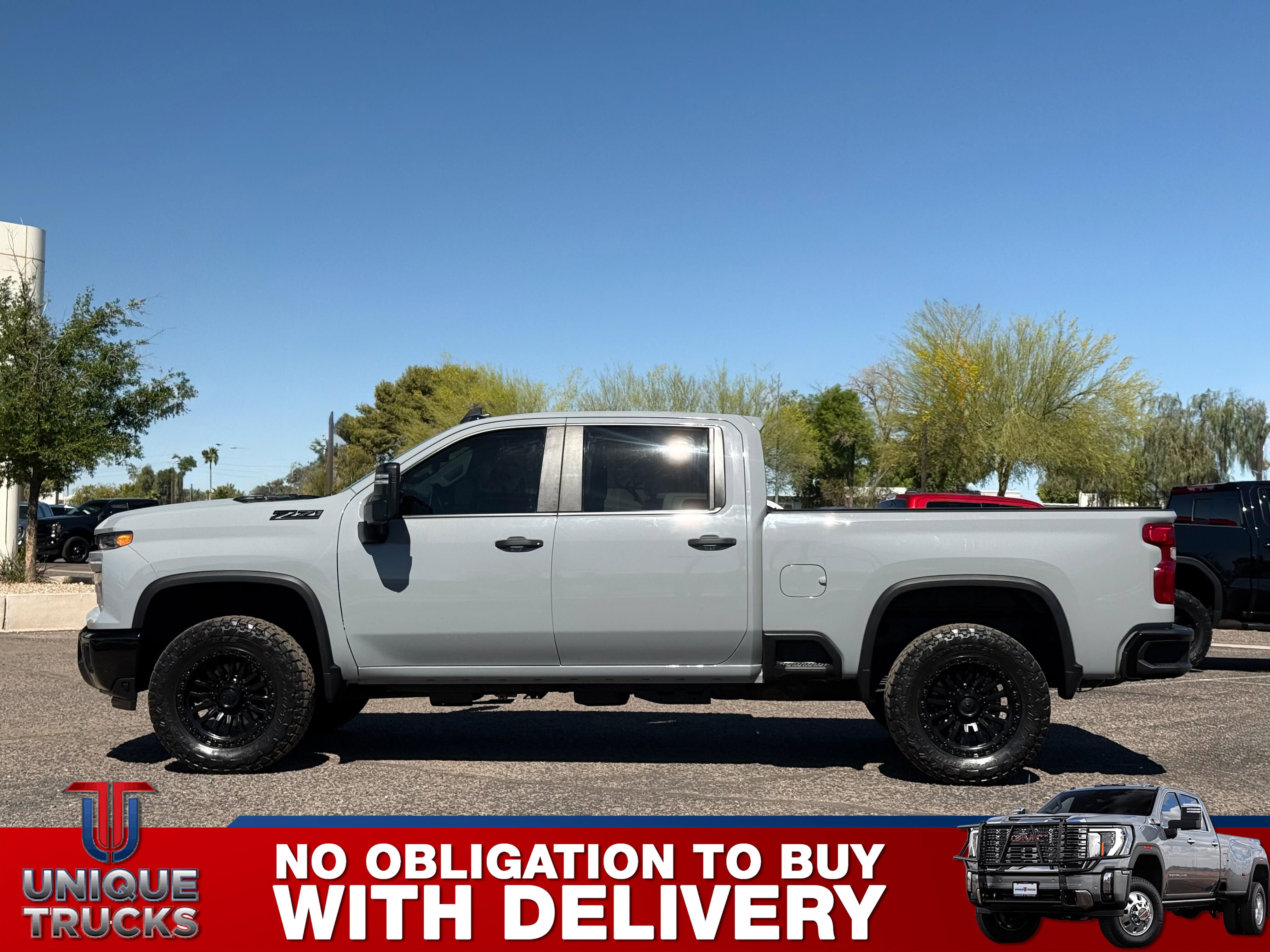 Used 2025 Chevrolet Silverado 2500 Custom w/ Custom Value Package image 9