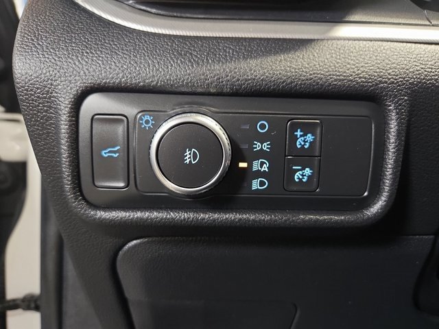 Used 2020 Ford Explorer XLT w/ Equipment Group 202A image 28