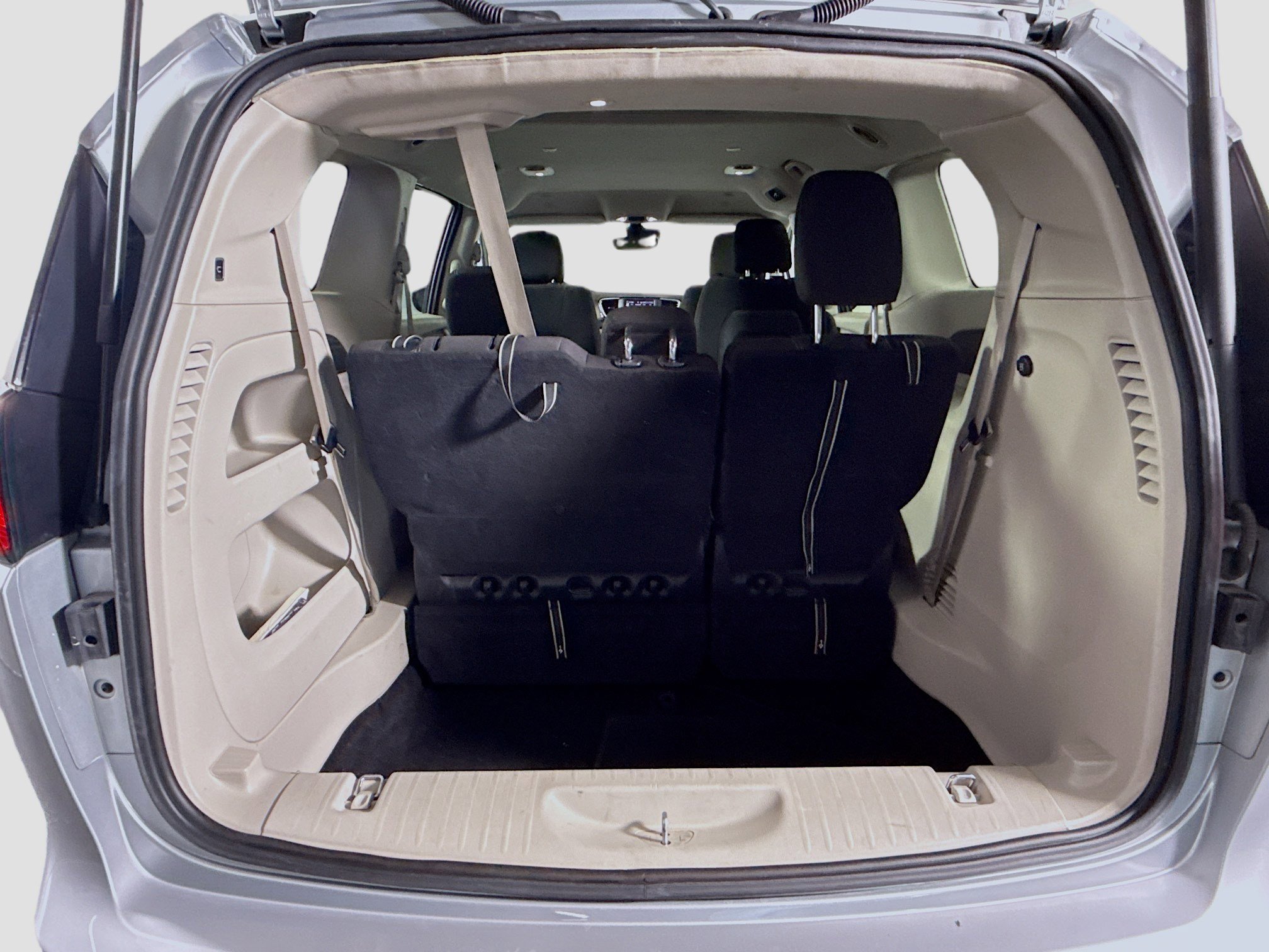 Used 2023 Chrysler Voyager LX FWD image 33