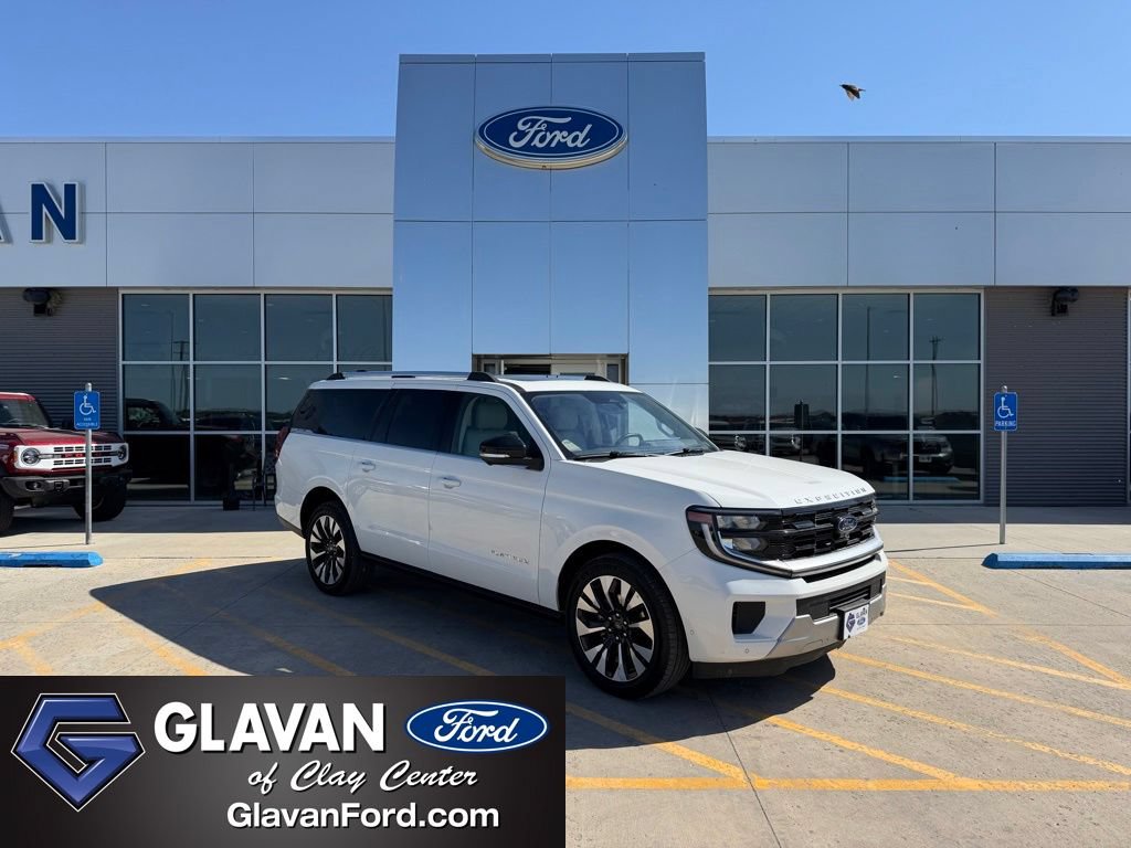 Used 2025 Ford Expedition Max Platinum w/ Driver's Package AWD/4WD image 1