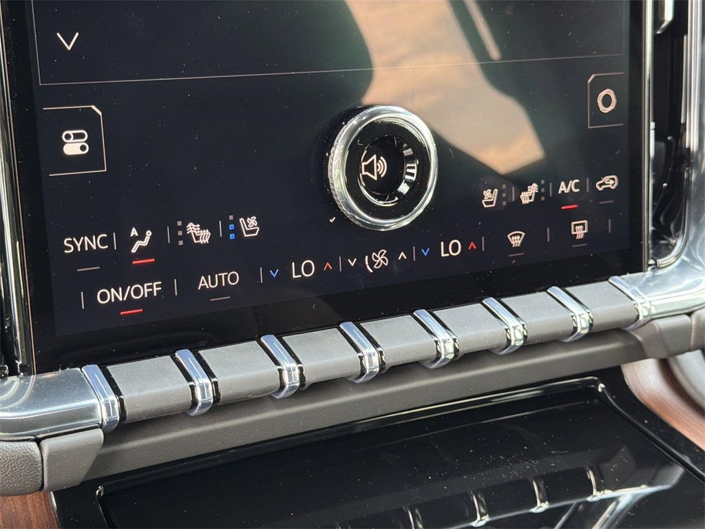 New 2026 GMC Yukon Denali w/ Denali Reserve Package image 12