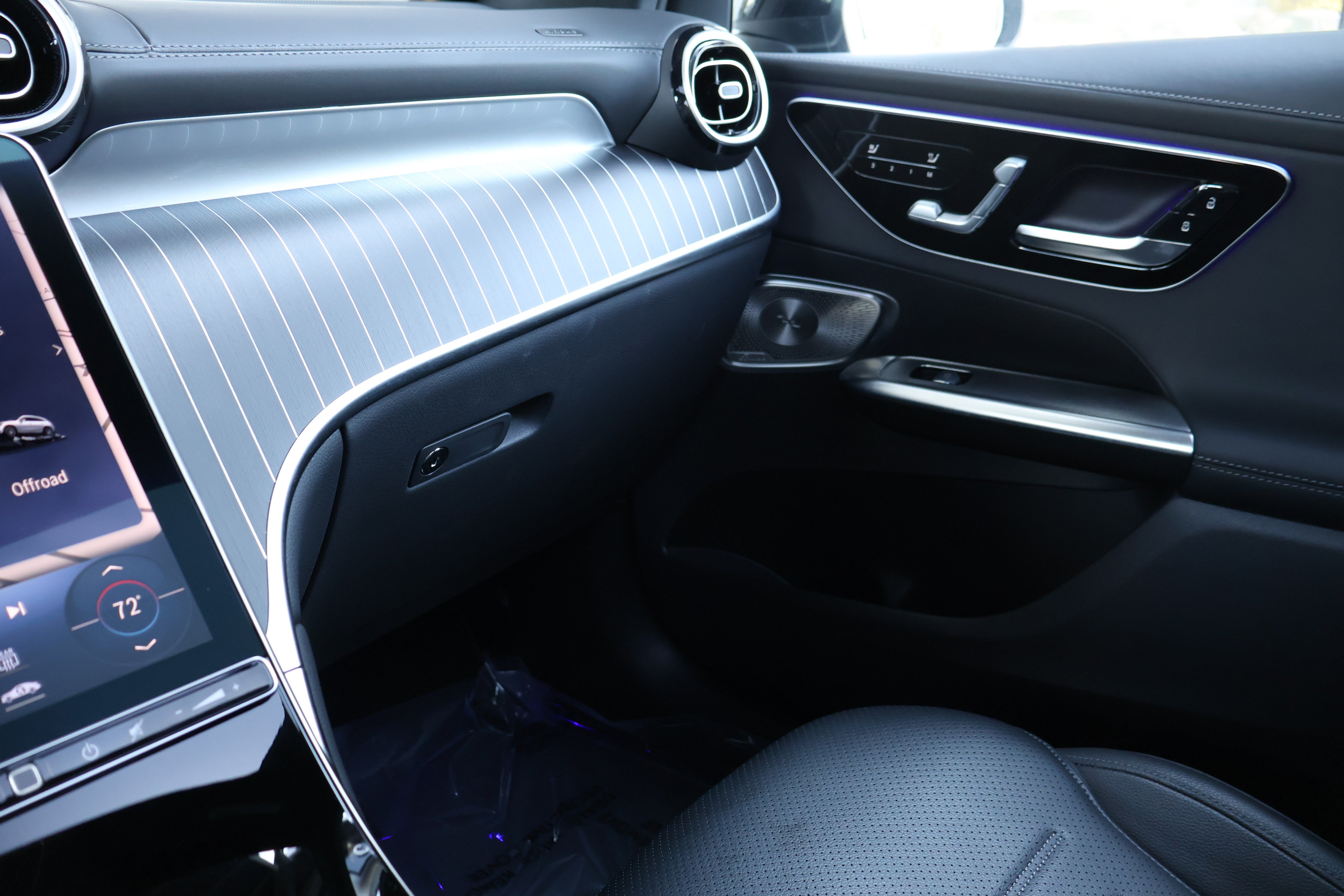 Certified 2024 Mercedes-Benz GLC 300 4MATIC image 43