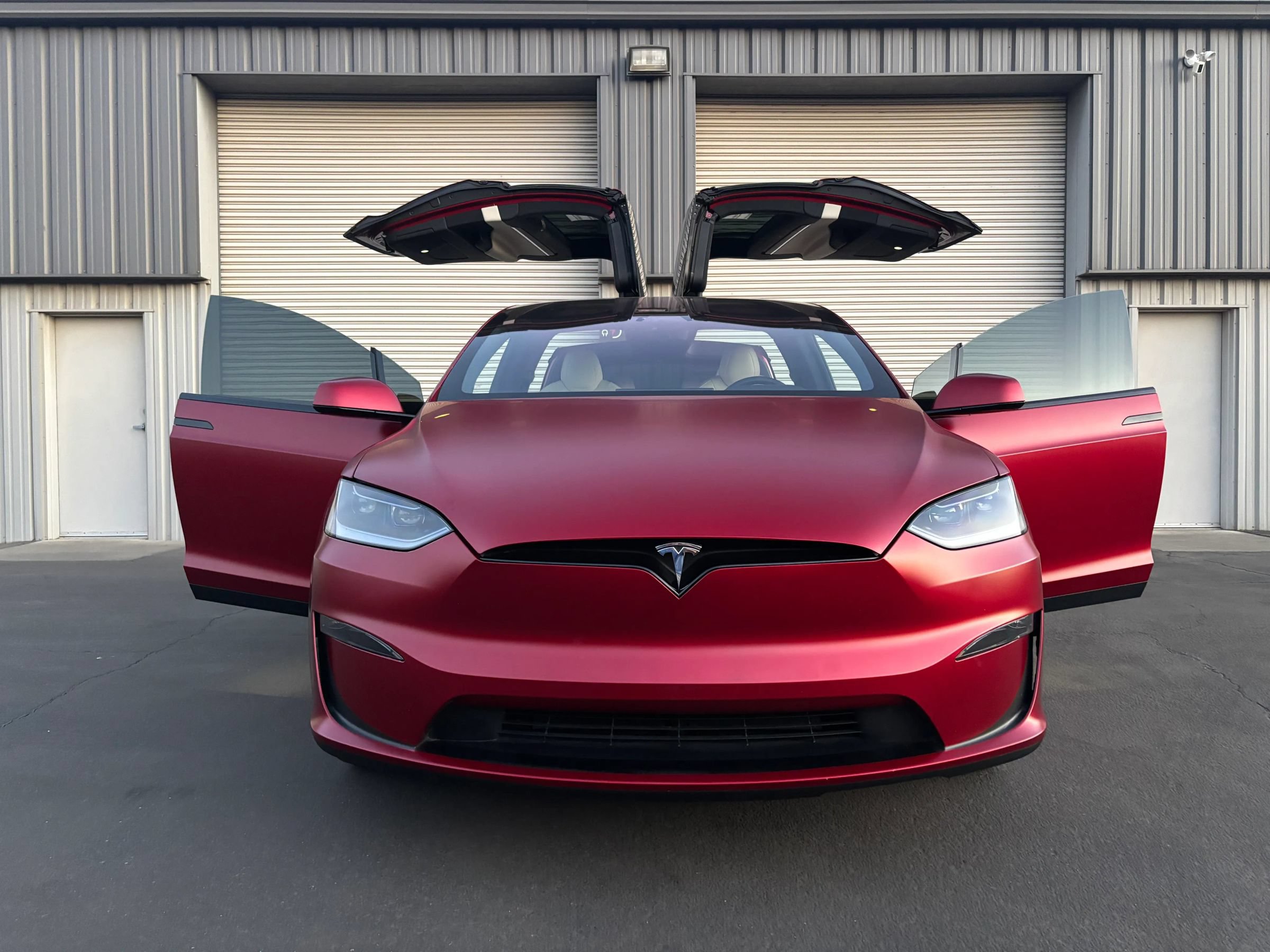 Used 2025 Tesla Model X AWD/4WD image 3