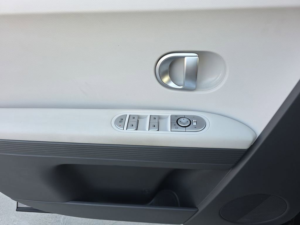 Used 2024 Hyundai Ioniq 5 SE RWD image 24
