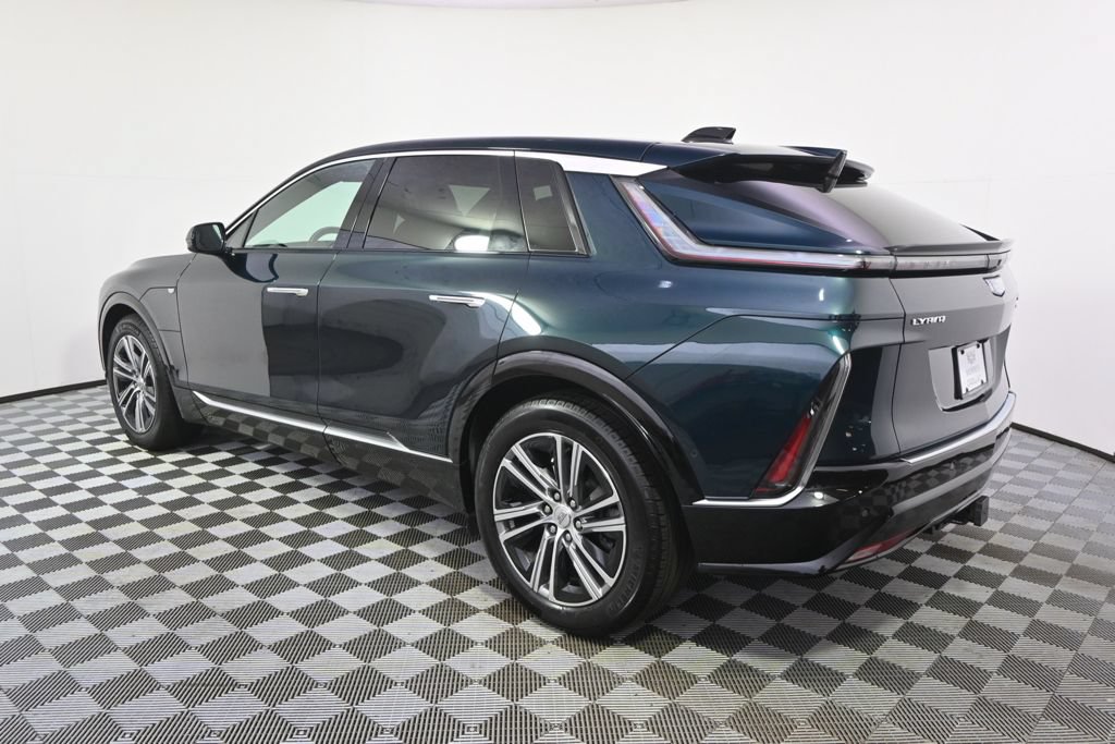 New 2026 Cadillac Lyriq Premium Luxury w/ LPO, Floor Liner Package AWD/4WD image 3