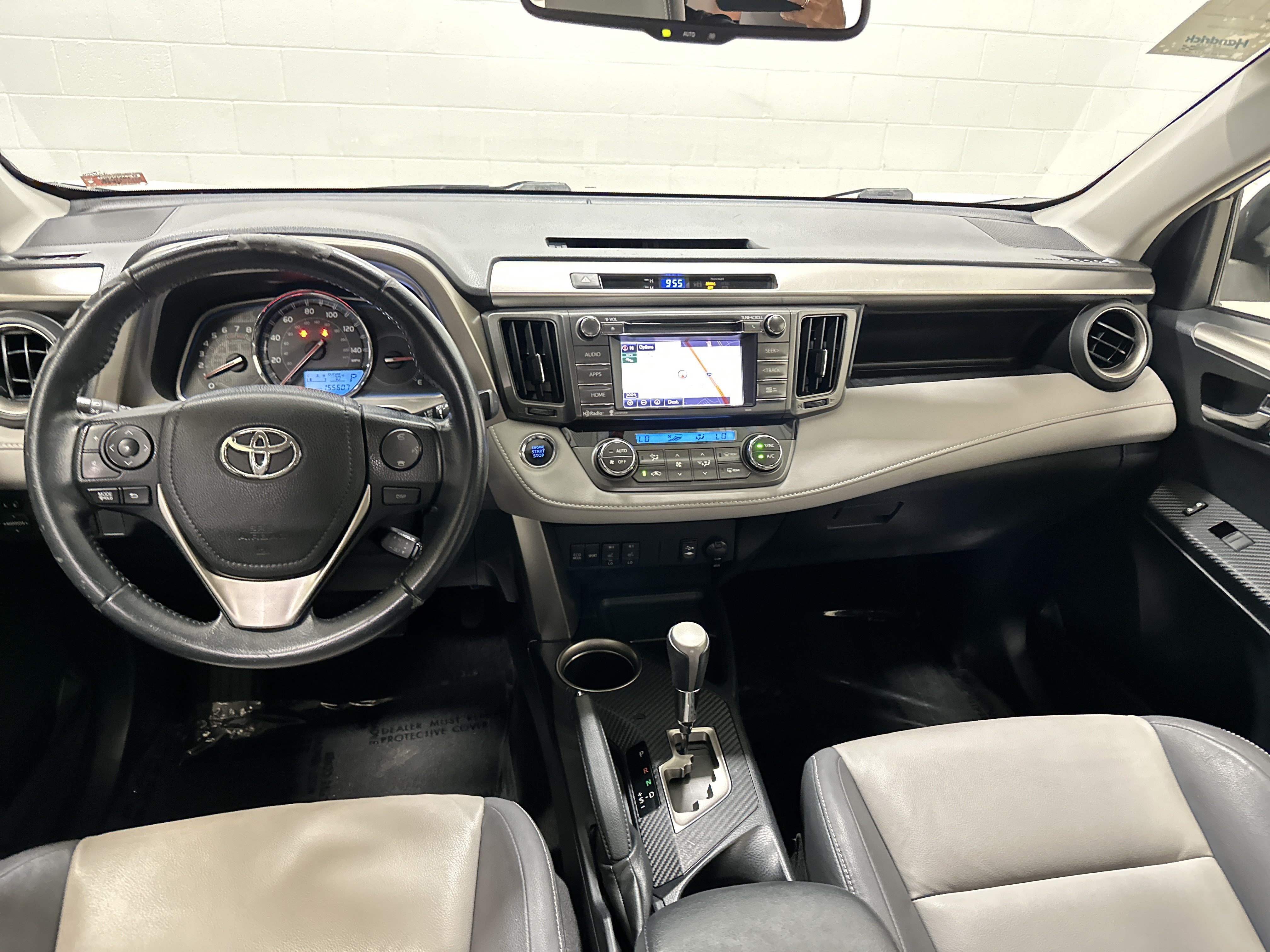 Used 2015 Toyota RAV4 Limited AWD/4WD image 31