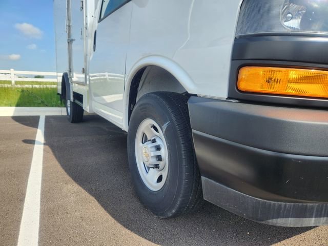 New 2024 Chevrolet Express 3500 w/ Power Convenience Package image 27