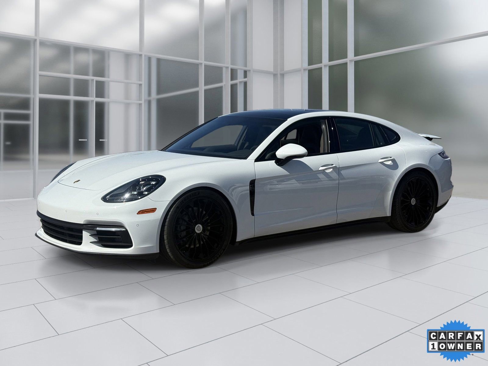 Used 2018 Porsche Panamera 4S image 2