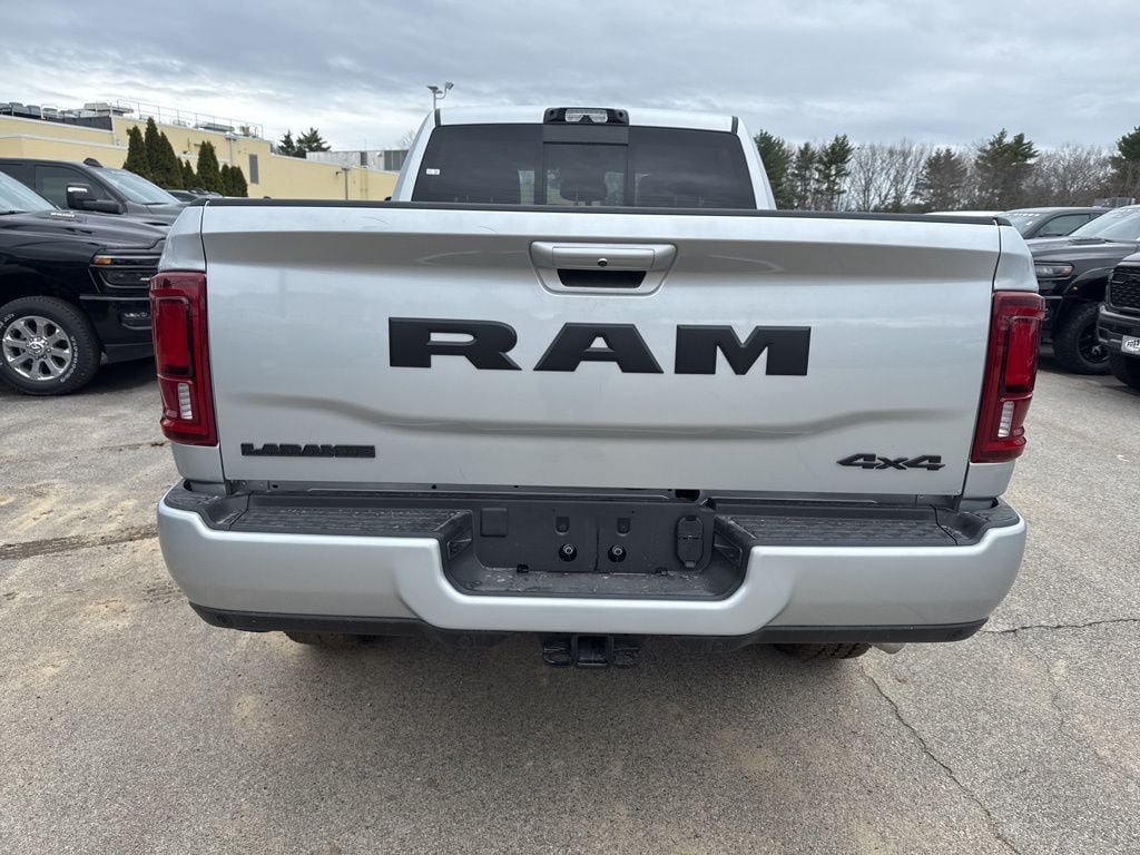 New 2026 RAM 2500 Laramie AWD/4WD image 4