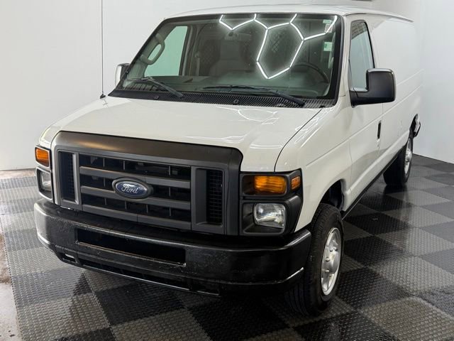 Used 2011 Ford E-150 and Econoline 150 w/ Commercial Cargo Van Pkg RWD image 4