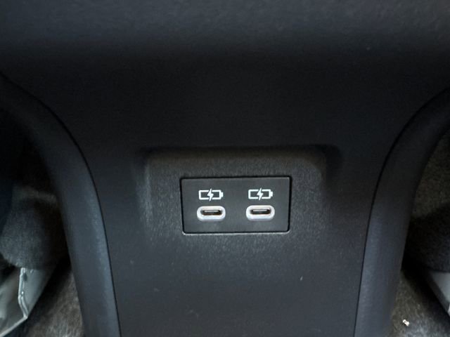 Used 2025 Toyota Prius LE image 21