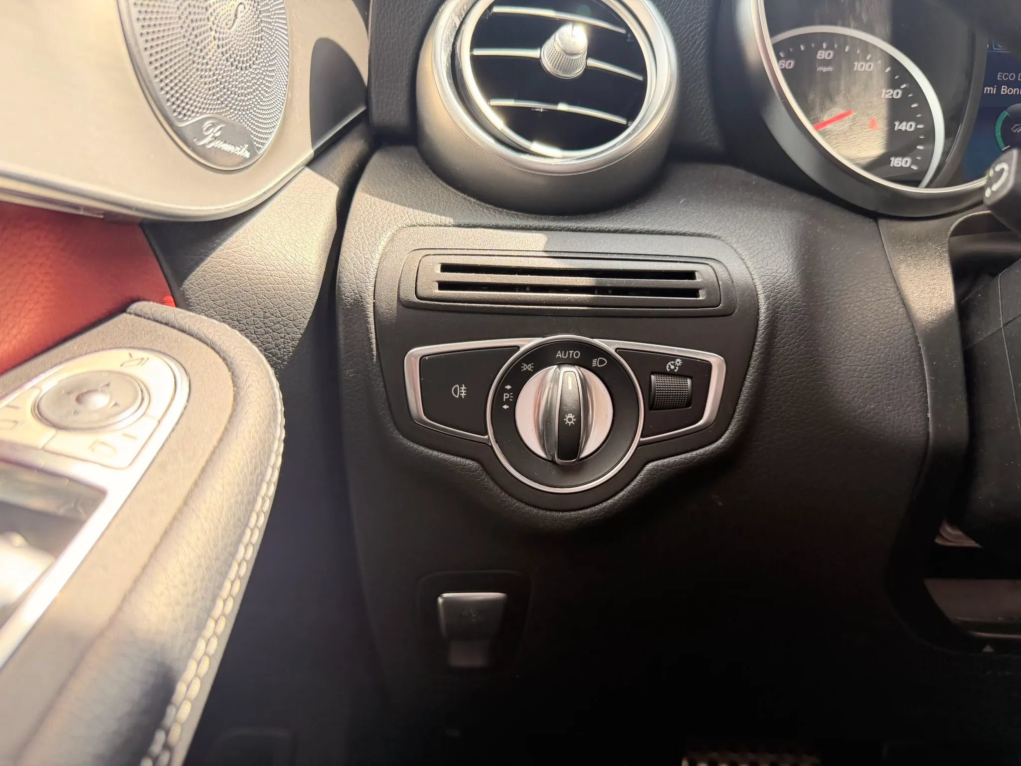 Used 2020 Mercedes-Benz GLC 300 4MATIC image 15
