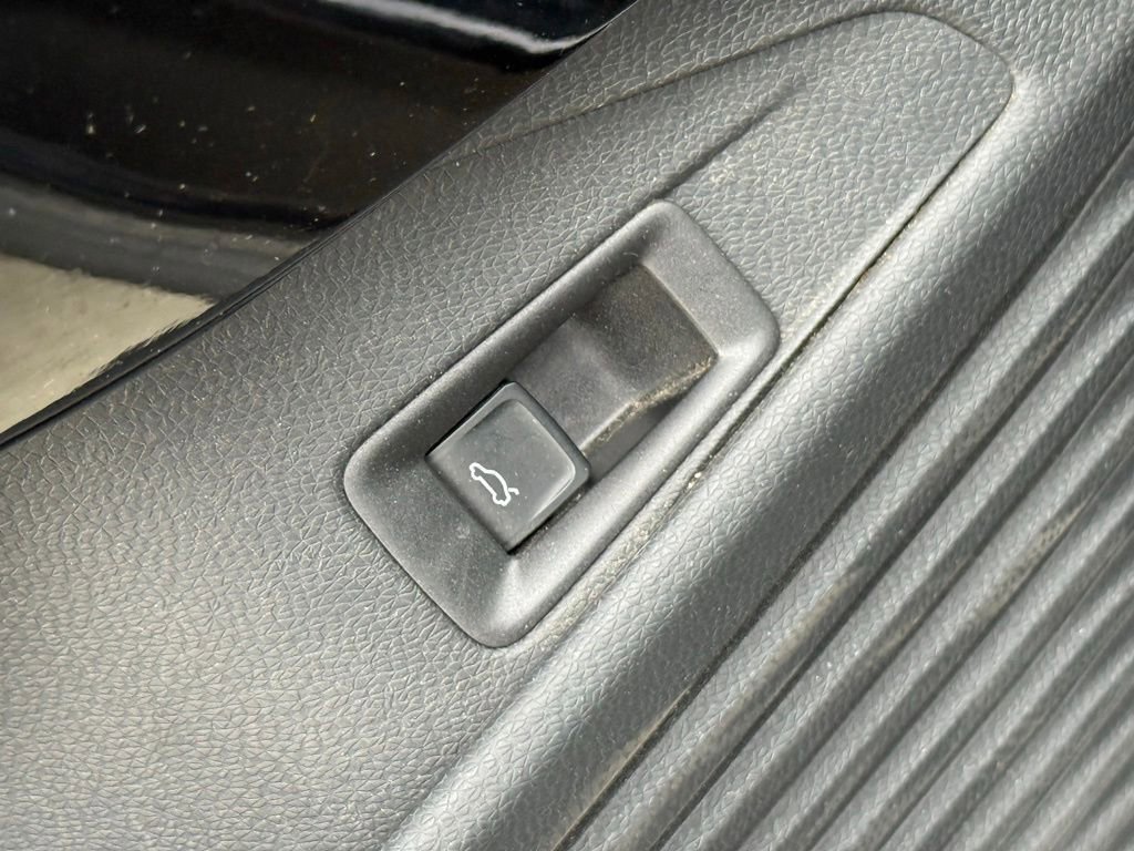 Used 2023 Volkswagen ID.4 Pro S RWD image 13