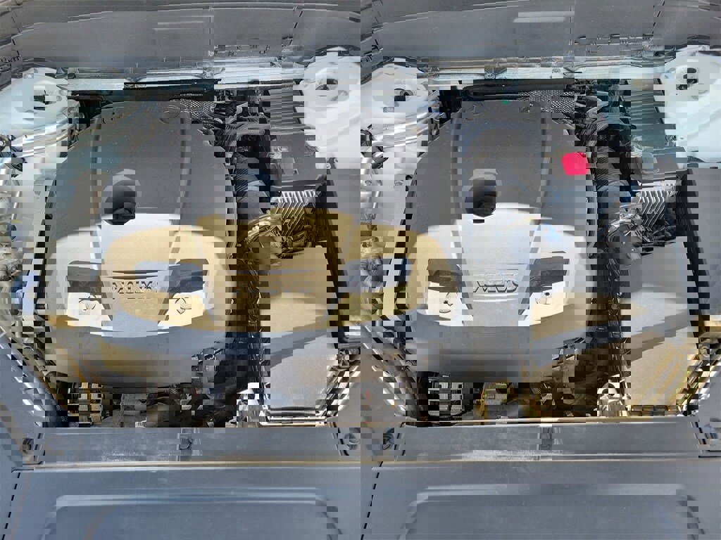 Used 2020 Volvo XC90 T5 Momentum w/ Protection Package image 10