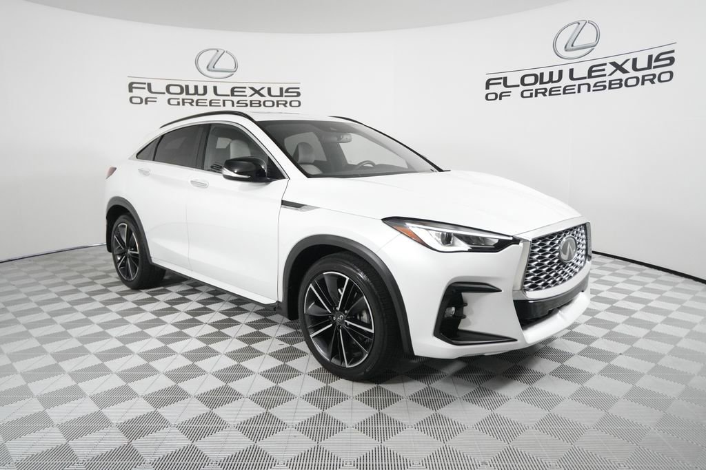Used 2023 INFINITI QX55 Luxe w/ Cargo Package image 3
