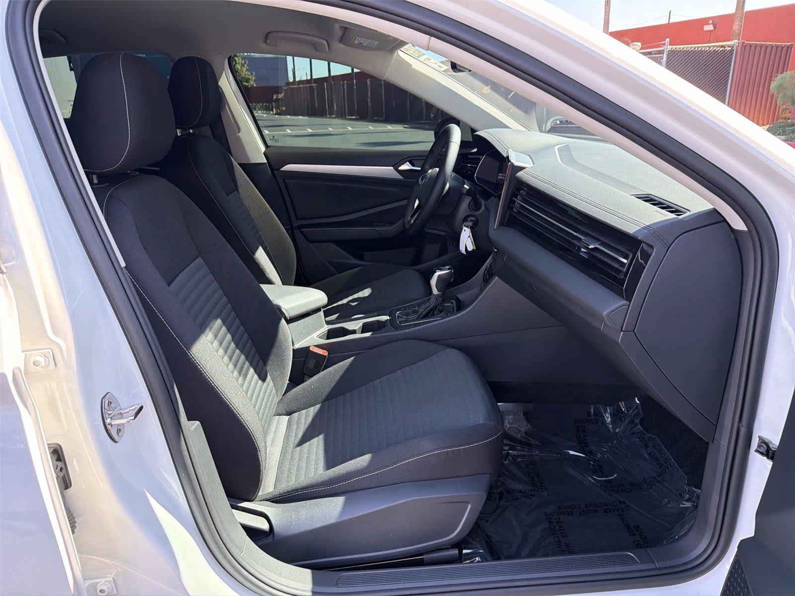 Used 2025 Volkswagen Jetta S FWD image 15