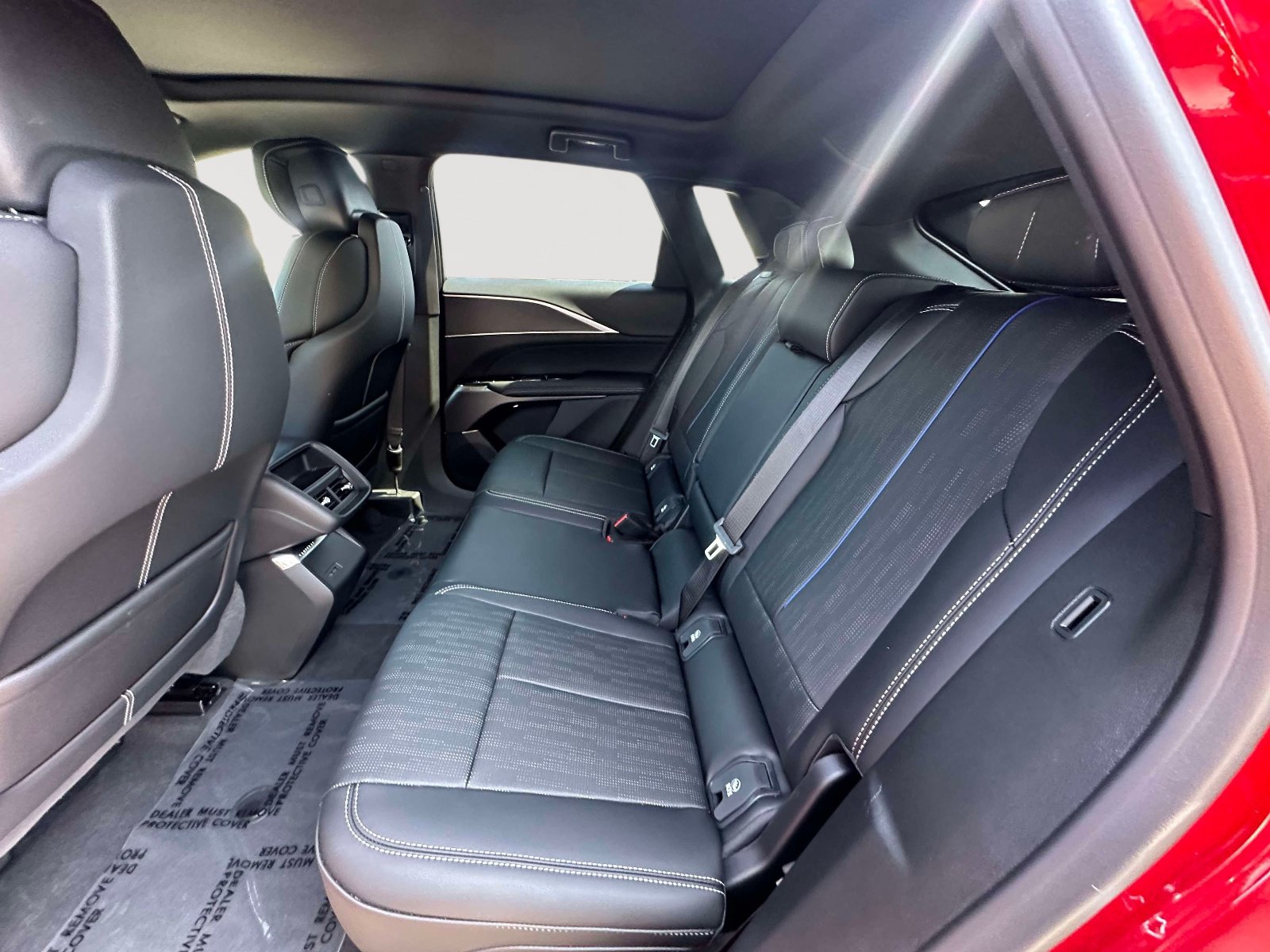 Certified 2025 Cadillac Lyriq Luxury RWD image 32