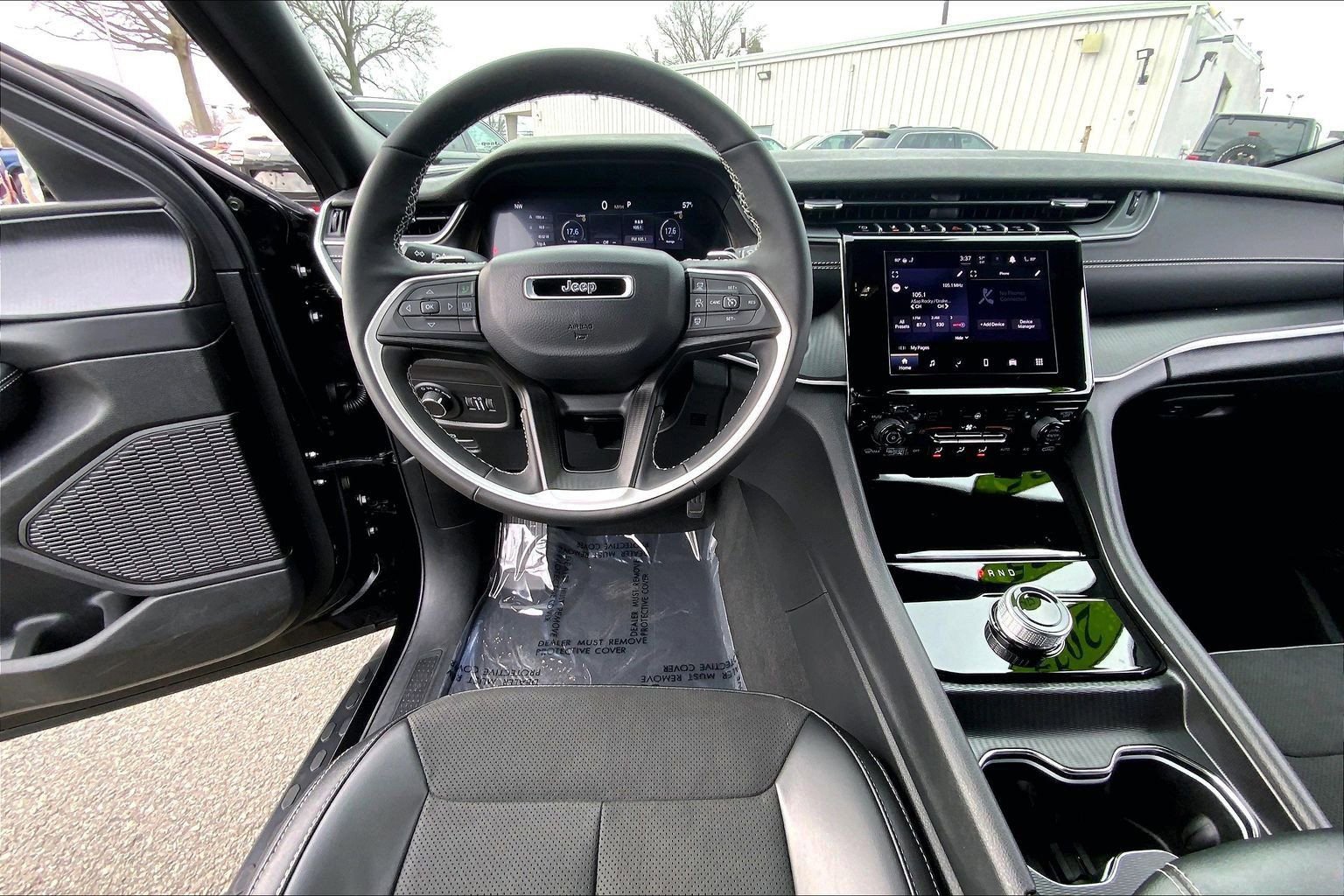 Certified 2025 Jeep Grand Cherokee Altitude image 5