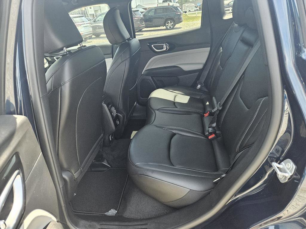 New 2026 Jeep Compass Limited AWD/4WD image 11
