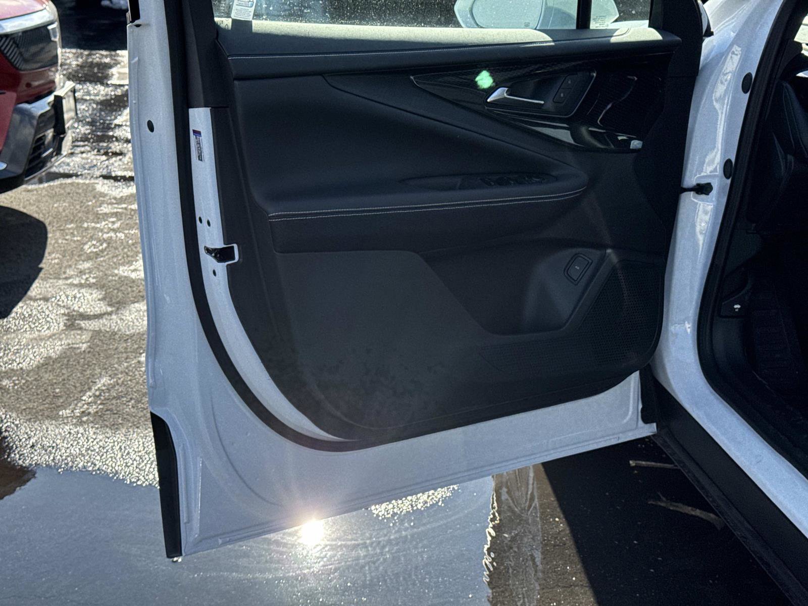 New 2026 Chevrolet Blazer EV LT w/ Super Cruise Package image 14