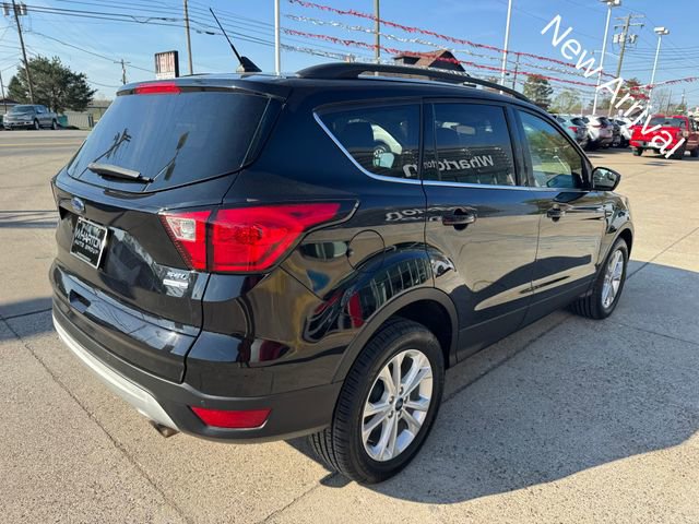 Used 2019 Ford Escape SEL image 18
