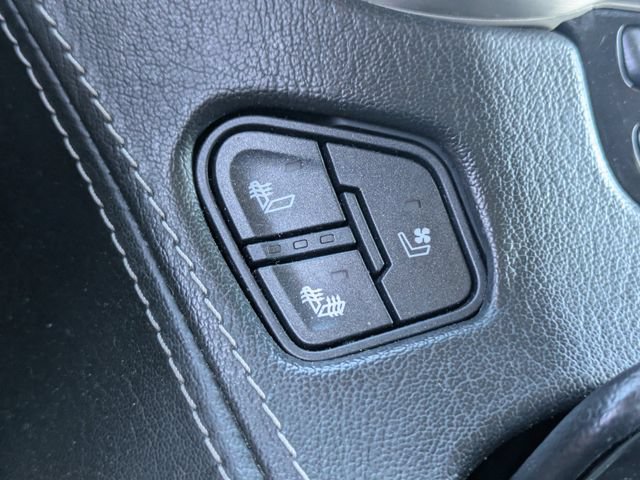 Used 2018 GMC Yukon XL Denali w/ Denali Ultimate Package RWD image 30