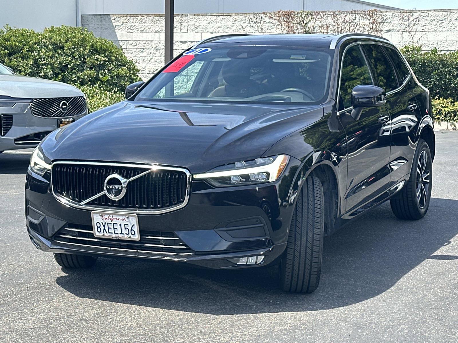 Used 2021 Volvo XC60 T5 Momentum FWD image 8