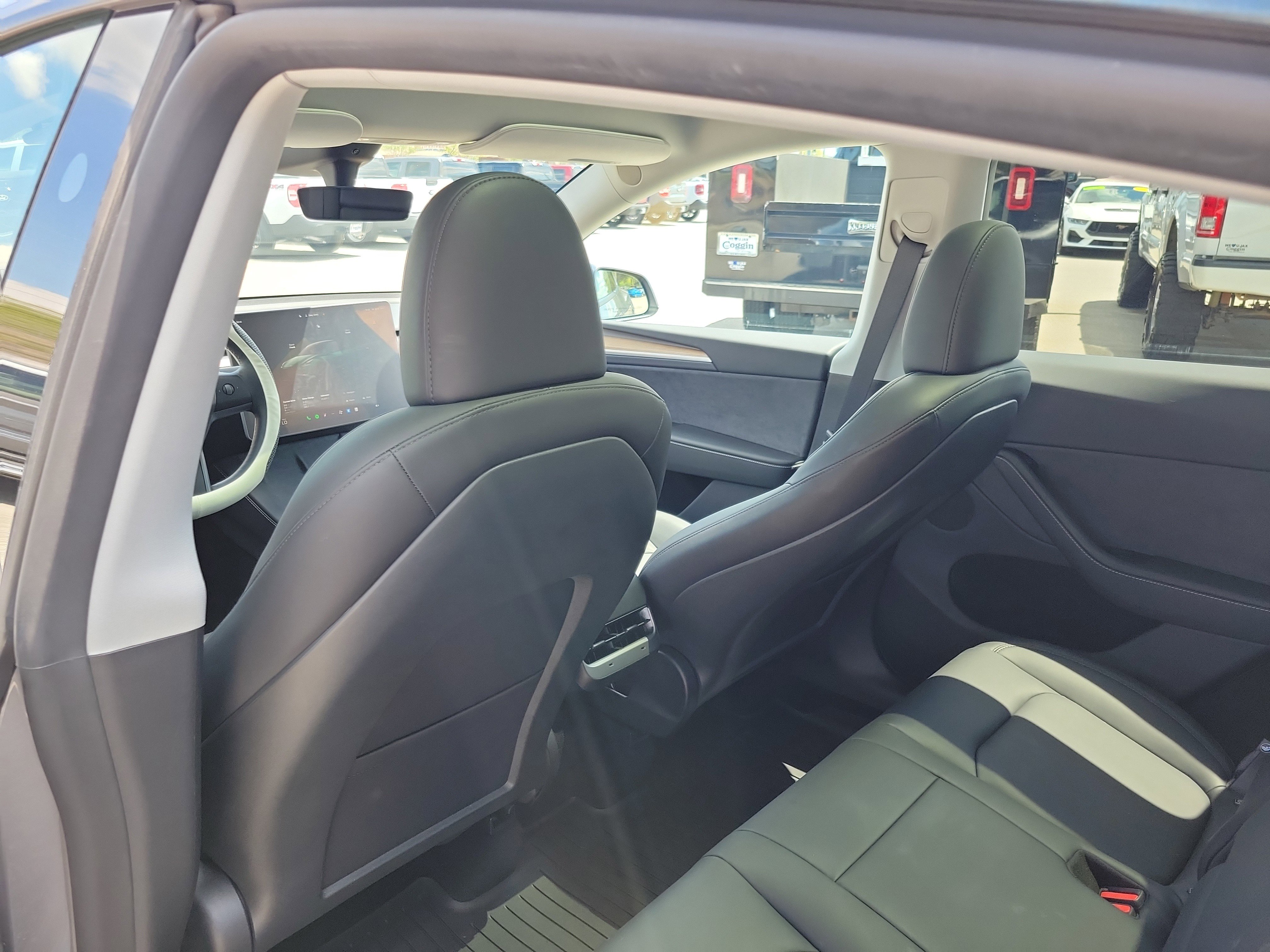 Used 2025 Tesla Model Y Long Range AWD/4WD image 14