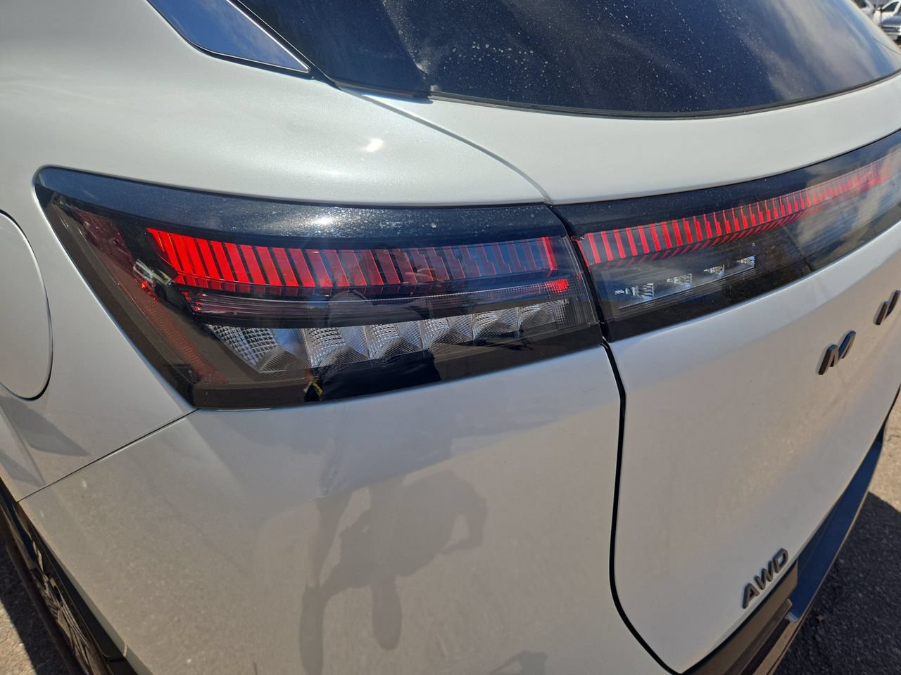 Used 2025 Nissan Murano SL AWD/4WD image 20