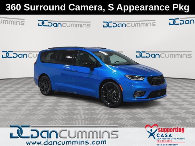 New 2026 Chrysler Pacifica Select w/ S Appearance Package FWD image 2