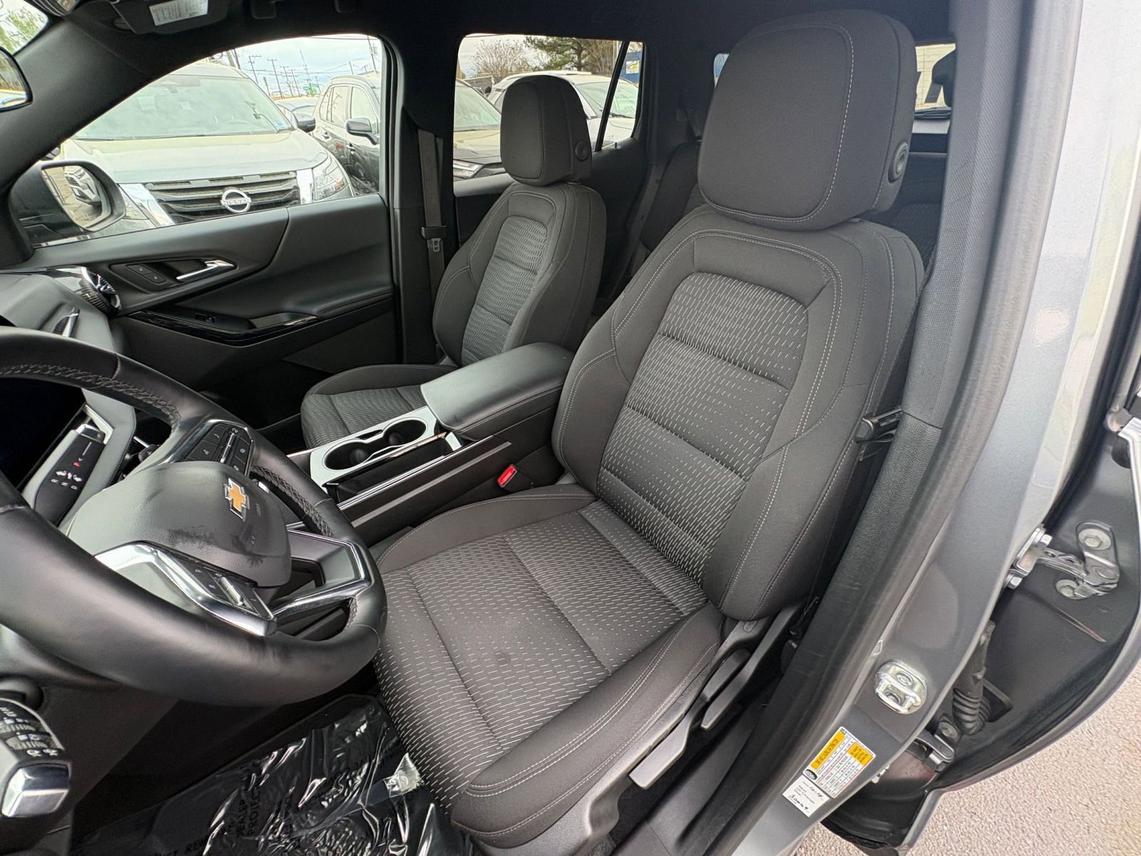Used 2025 Chevrolet Equinox LT FWD image 36