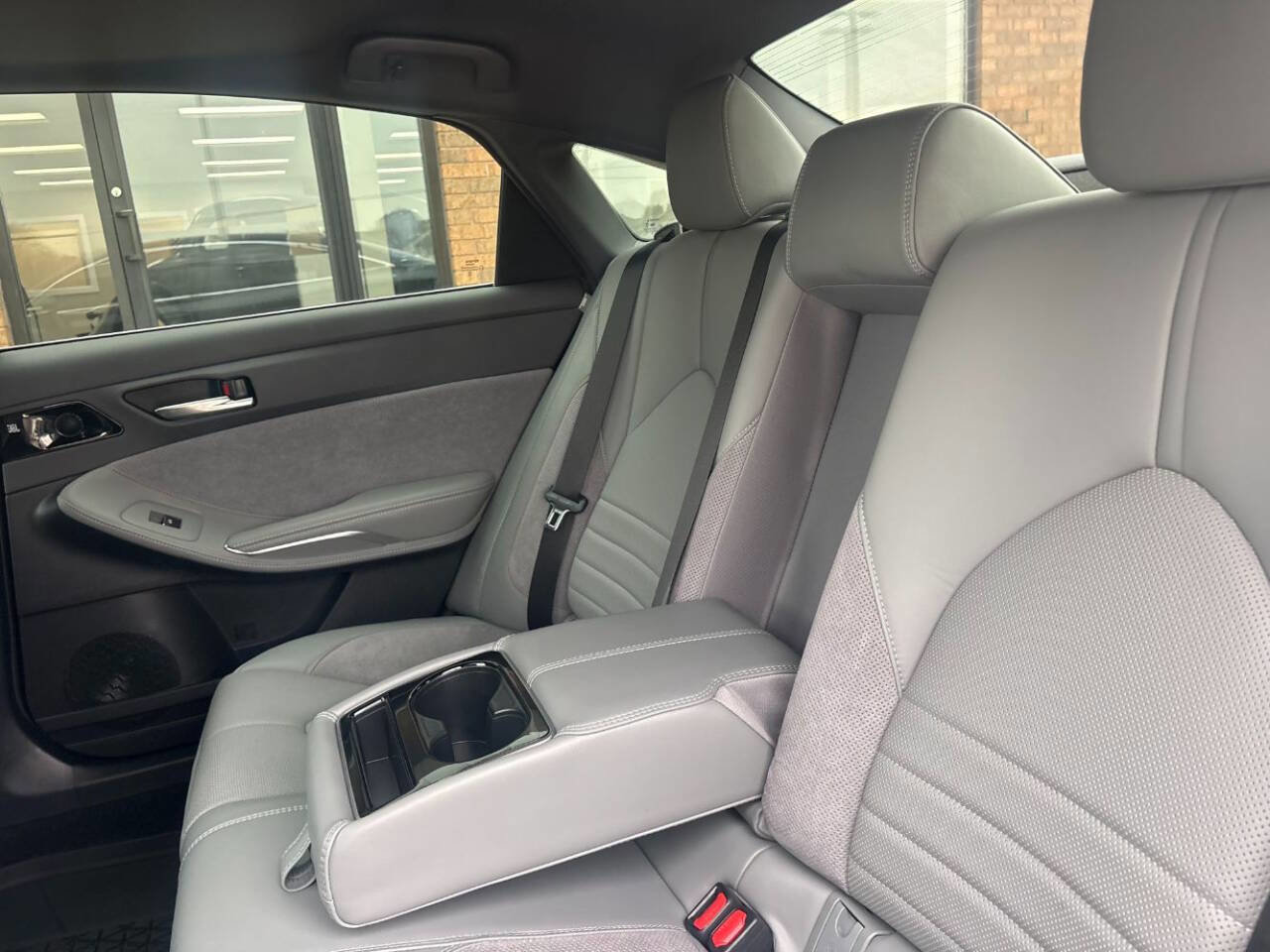 Used 2019 Toyota Avalon XSE w/ All Weather Liner Package image 9