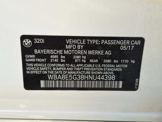 Used 2017 BMW 320i xDrive Sedan AWD/4WD image 10