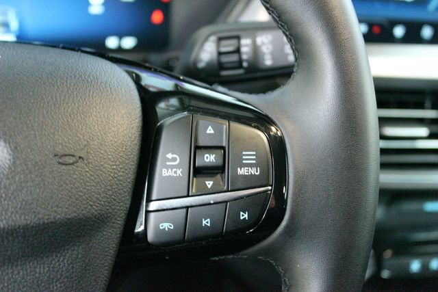 Used 2025 Ford Escape Platinum AWD/4WD image 16