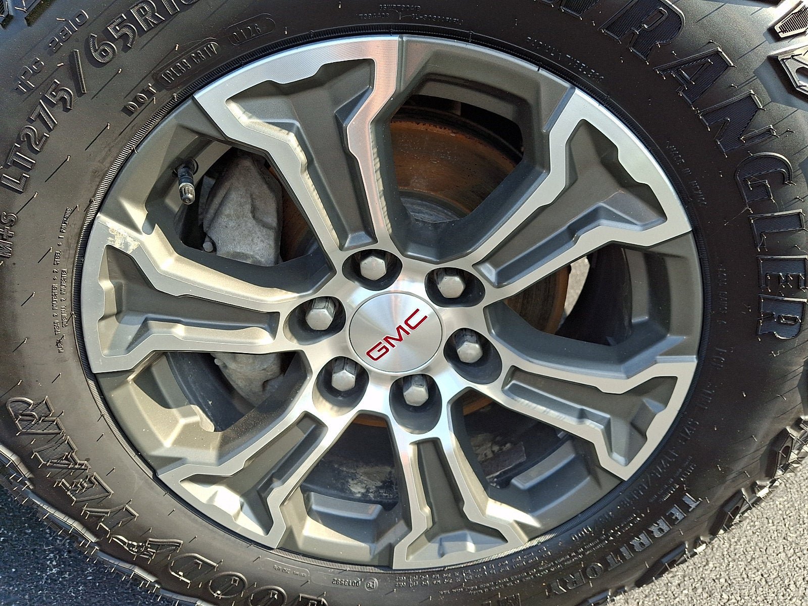 Used 2024 GMC Sierra 1500 Pro w/ Graphite Edition AWD/4WD image 8
