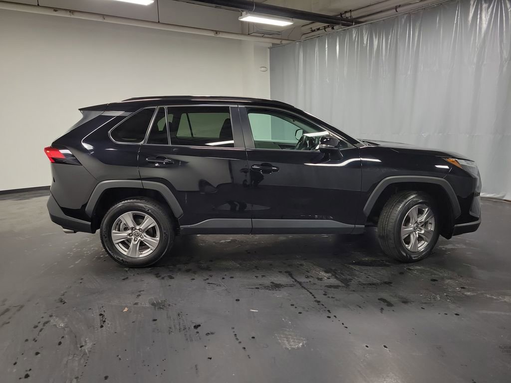 Used 2022 Toyota RAV4 XLE image 9