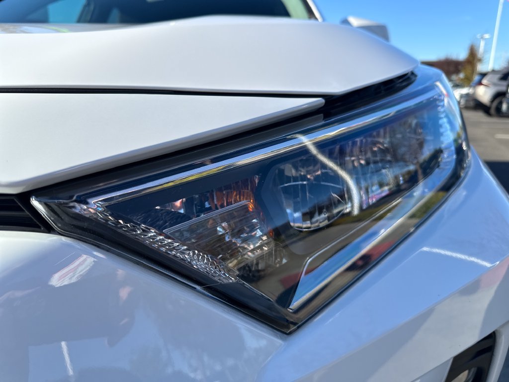 Certified 2021 Toyota RAV4 XLE AWD/4WD image 9