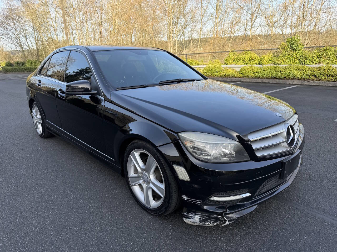 Used 2011 Mercedes-Benz C 300 4MATIC Sedan image 3