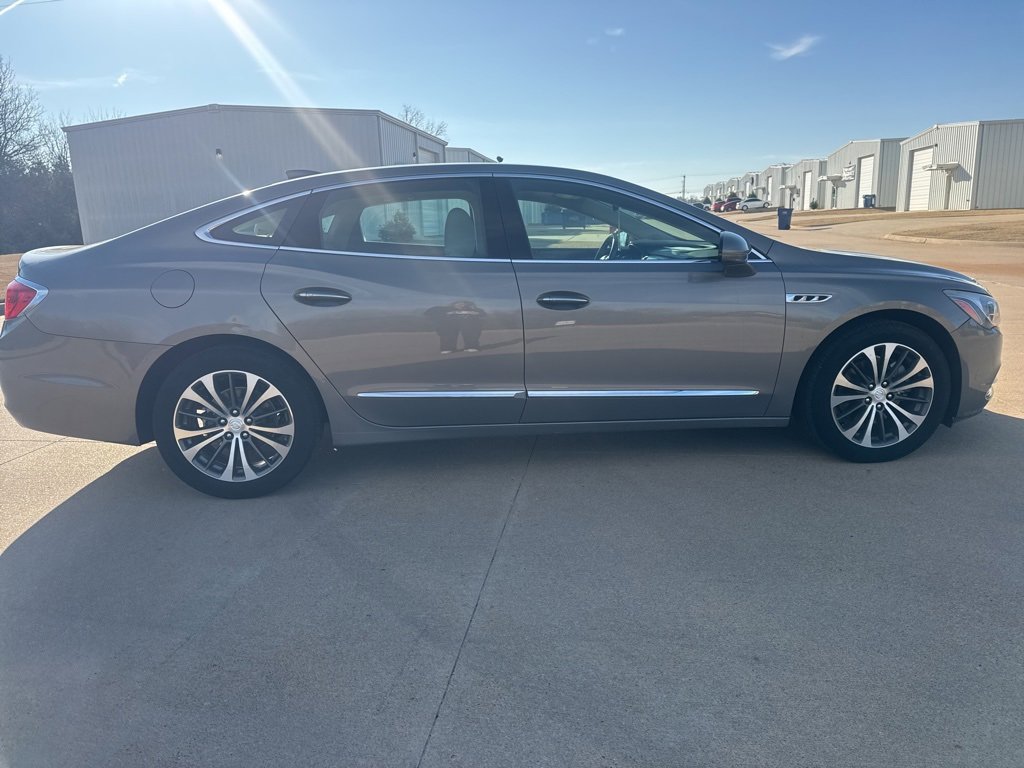 Used 2017 Buick LaCrosse Preferred image 4