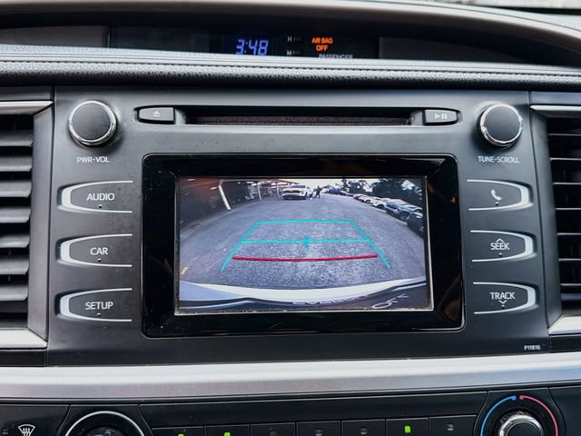 Used 2019 Toyota Highlander LE FWD image 31