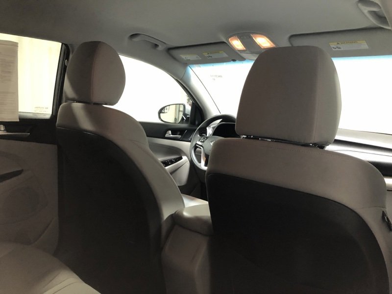 Used 2020 Hyundai Tucson SE image 11