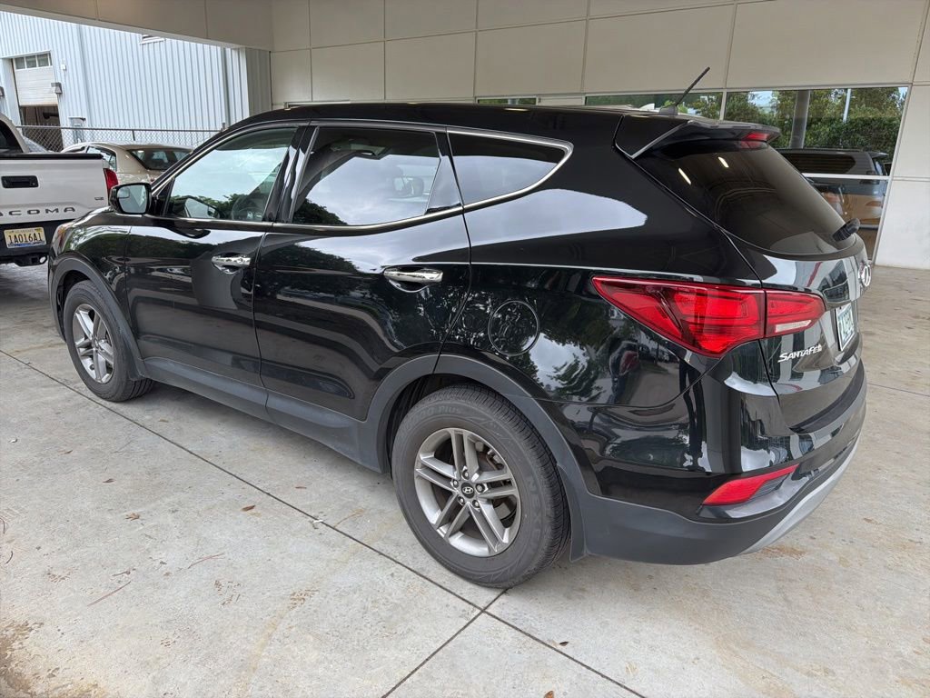Used 2018 Hyundai Santa Fe Sport w/ Cargo Package FWD image 2