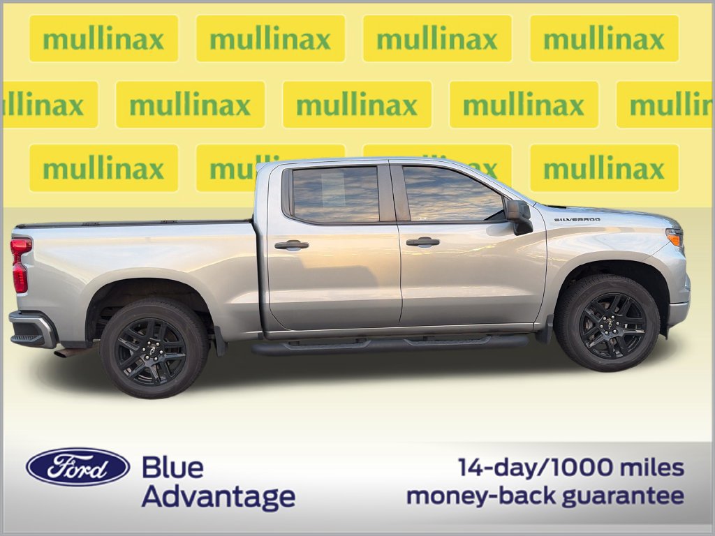 Used 2024 Chevrolet Silverado 1500 Custom w/ Turbomax Blackout Package RWD image 2