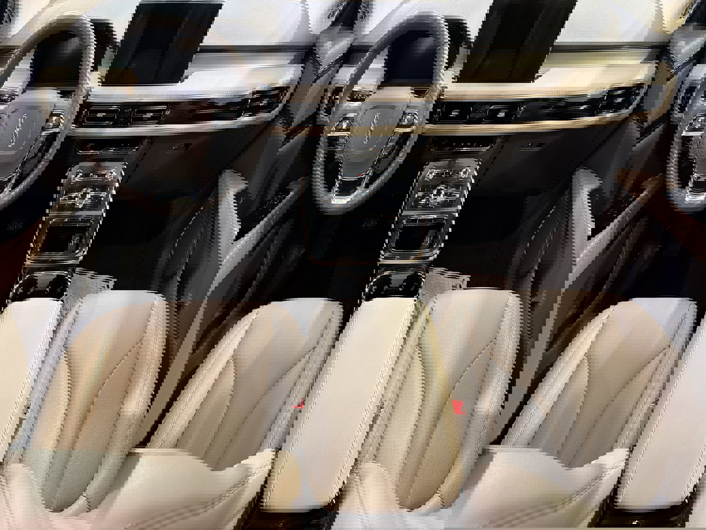 Used 2022 Lincoln Nautilus FWD image 22