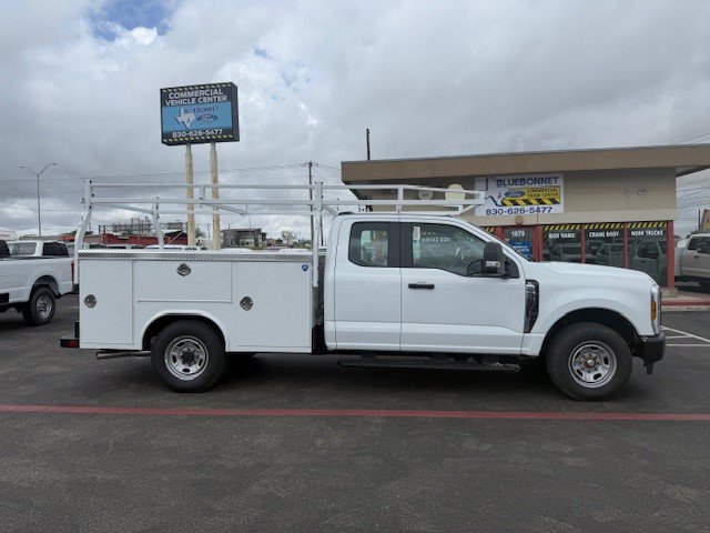 New 2026 Ford F250 XL RWD image 2