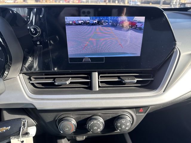 Certified 2025 Chevrolet Trax LS image 14