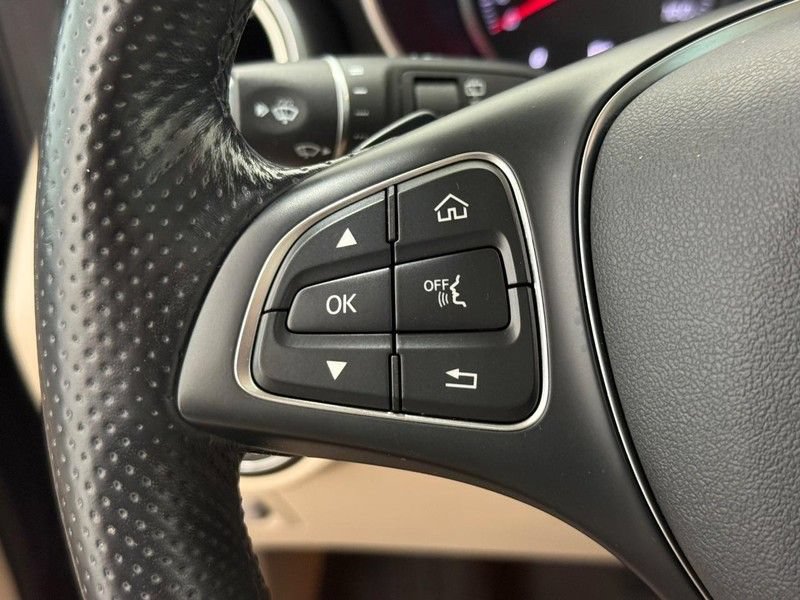 Used 2019 Mercedes-Benz GLC 300 4MATIC image 14